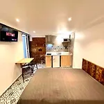 B4 Estudio Nuevo! Cocina Y Bano Privado! A 1 Calle Del Metro