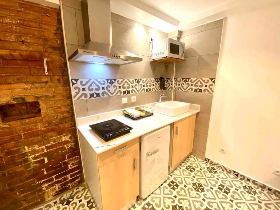 B4 Estudio Nuevo! Cocina Y Bano Privado! A 1 Calle Del Metro * Barcelone